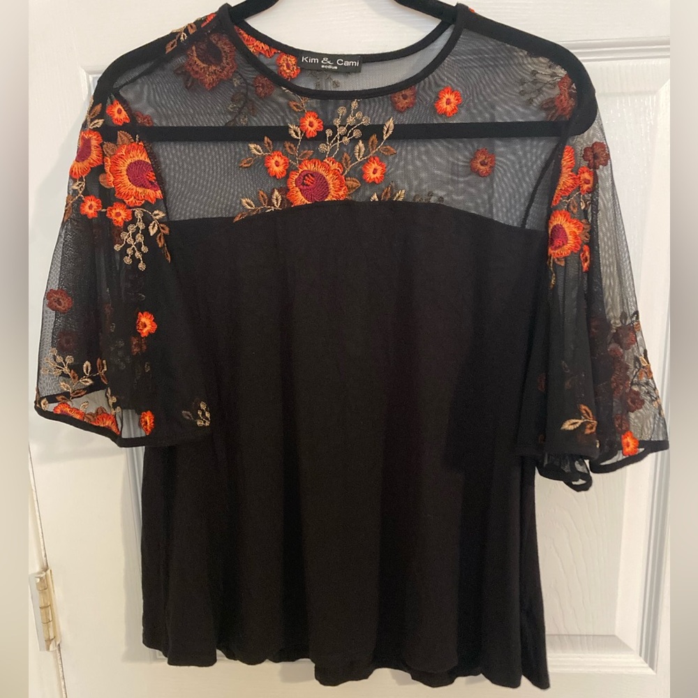 Kim & Cami Embroidered Mesh Boho Romantic Whimsygoth Bell Sleeve Floral Top